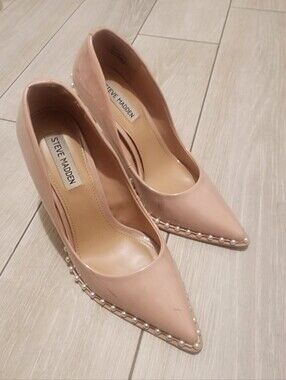 Steve Madden Nude Pink Pearl-Trim Pointed Toe Heels
